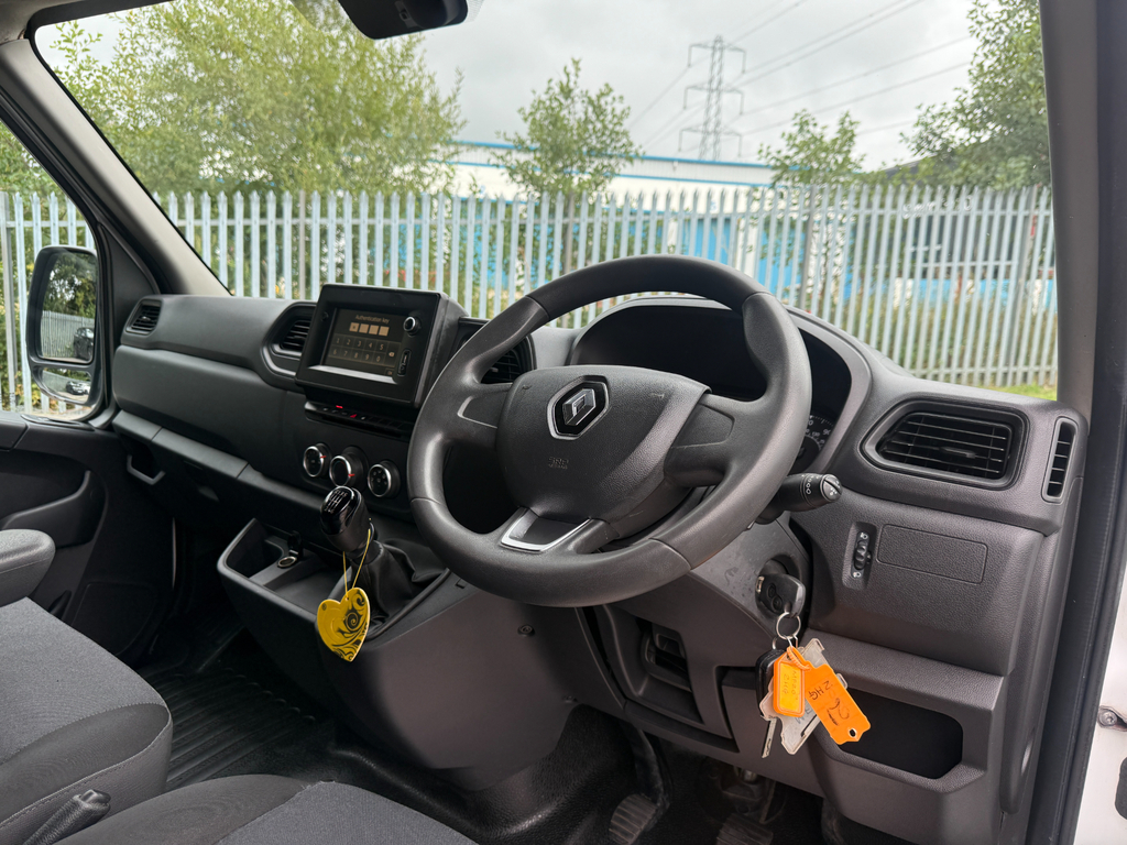 Renault Master  White #15