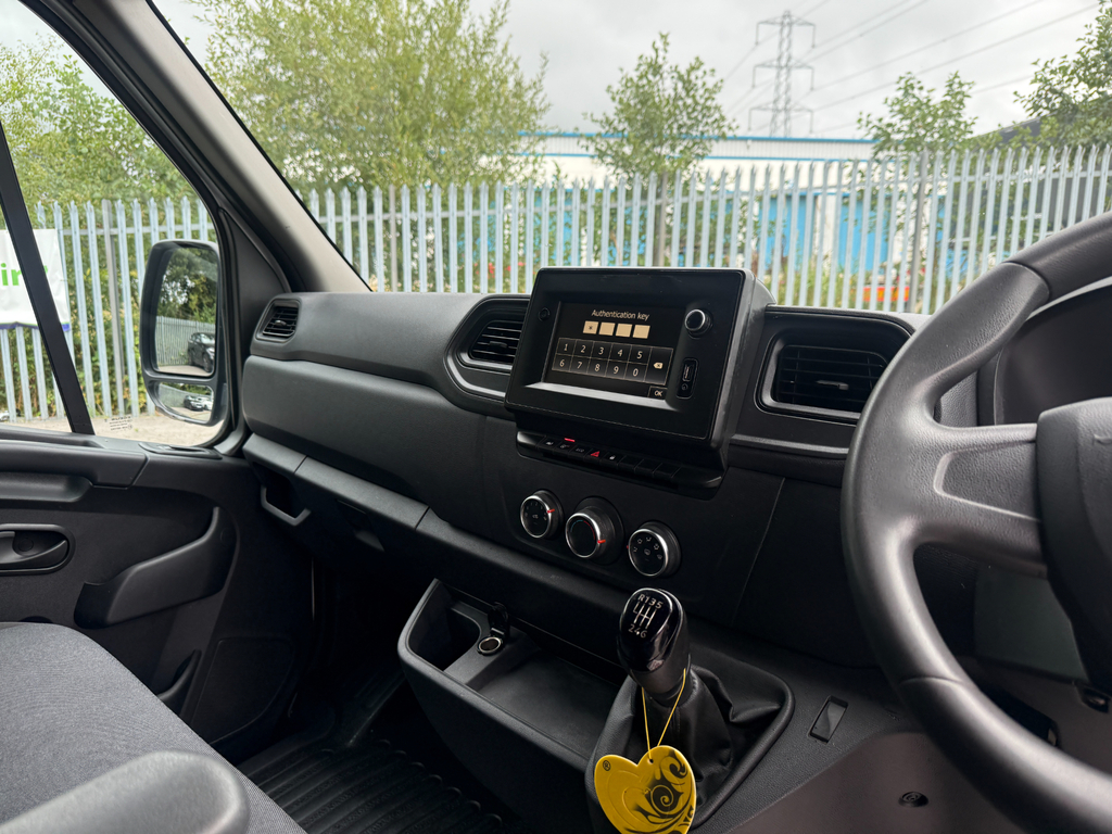 Renault Master  White #16