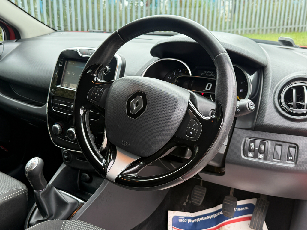 Renault Clio  Red #19