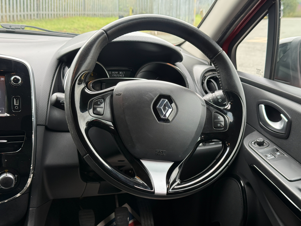 Renault Clio  Red #17