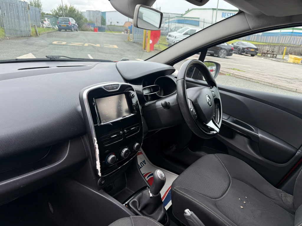 Renault Clio  Red #30
