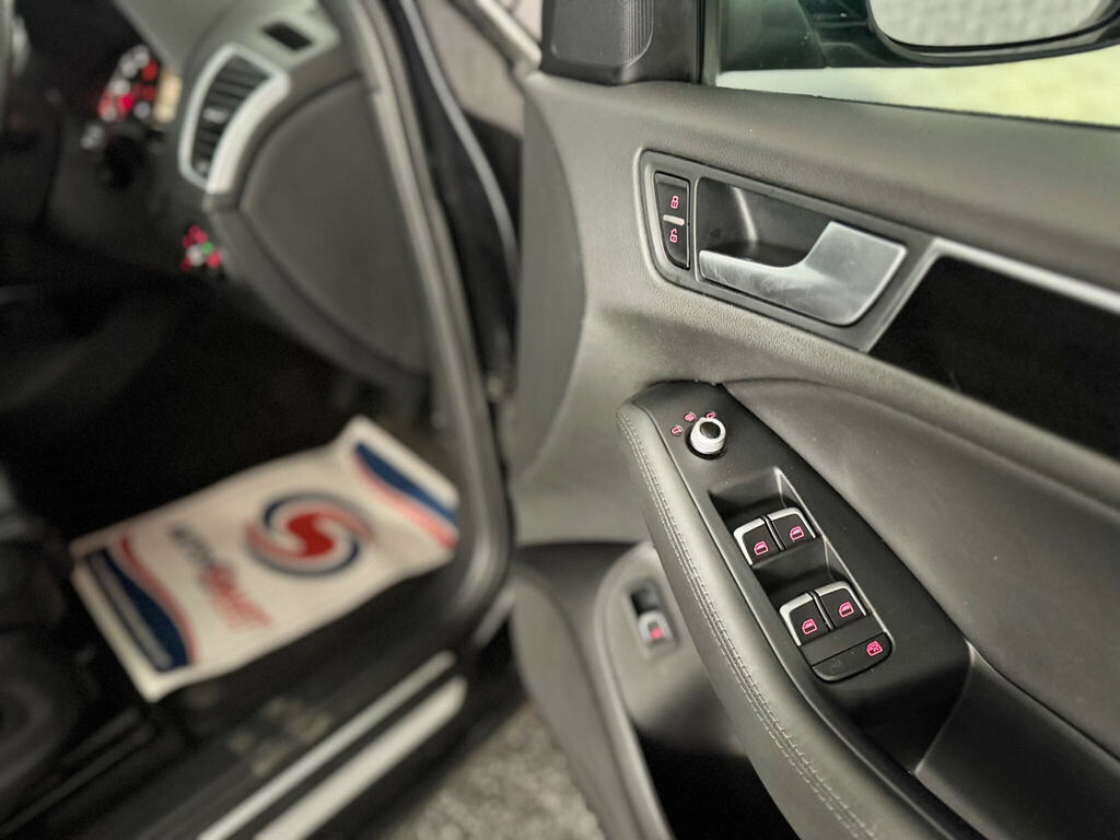 Audi Q5 Grey #25