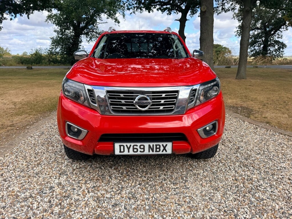 Nissan Navara 2.3L Tekna Red #3