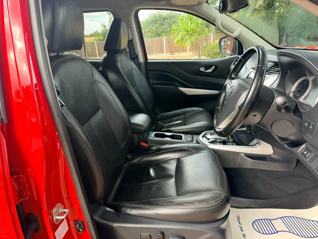 Nissan Navara 2.3L Tekna Red #6