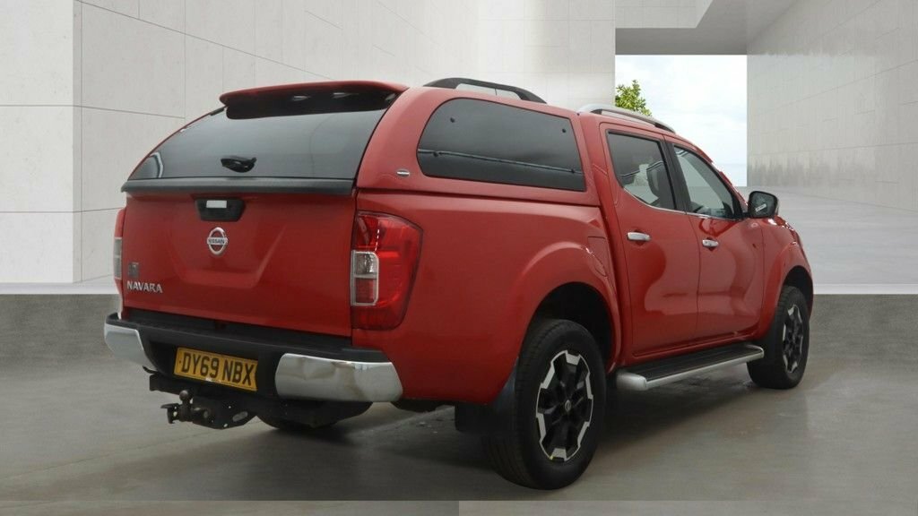 Nissan Navara 2.3L Tekna Red #3