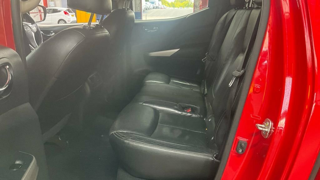 Nissan Navara 2.3L Tekna Red #6