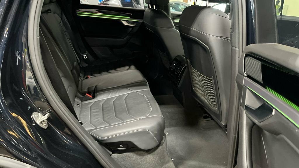 Volkswagen Touareg 3L R-line Tech Blue #6