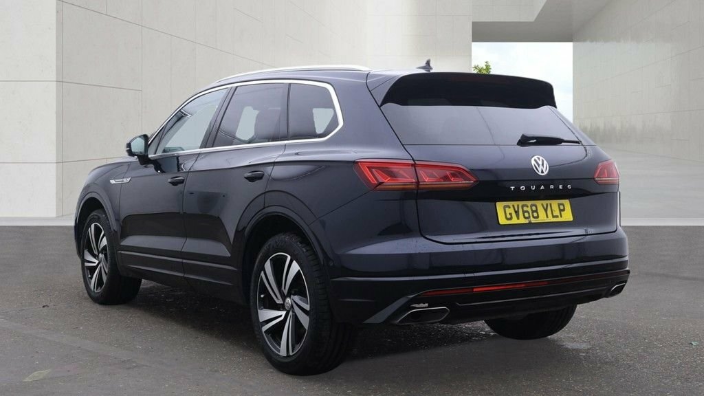 Volkswagen Touareg 3L R-line Tech Blue #2