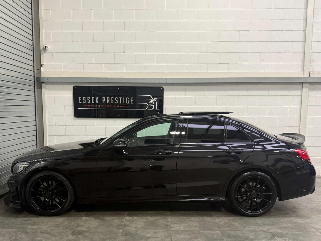 Mercedes-Benz 300 C 300 Amg Line Premium Black #4