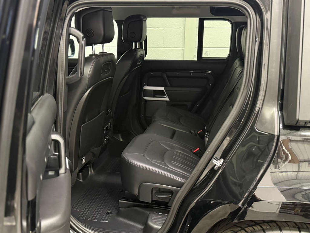 Land Rover Defender Se Black #26