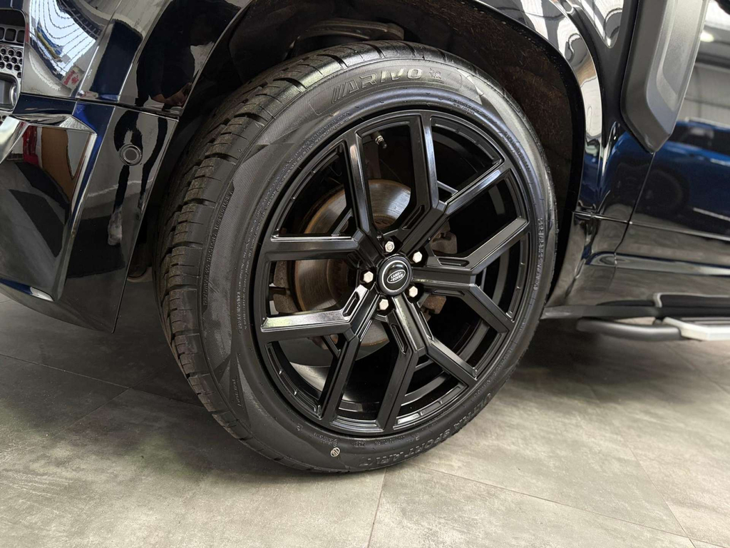 Land Rover Defender Se Black #35