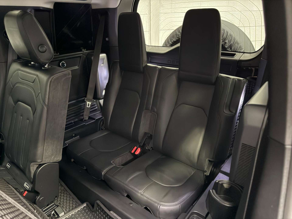 Land Rover Defender Se Black #27