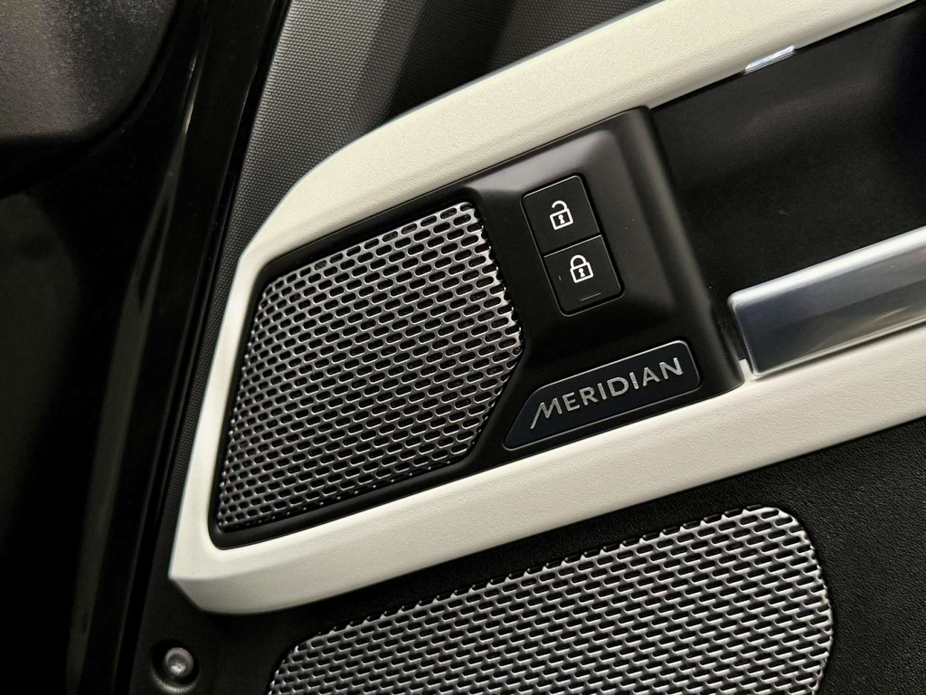 Land Rover Defender Se Black #29