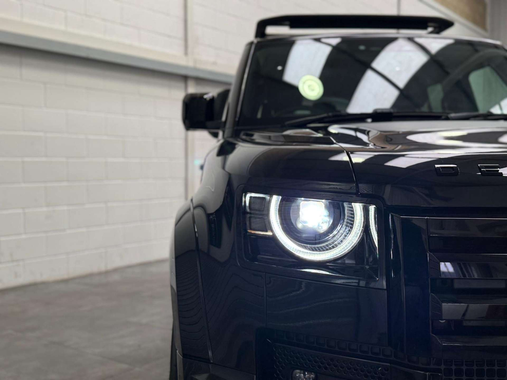 Land Rover Defender Se Black #11