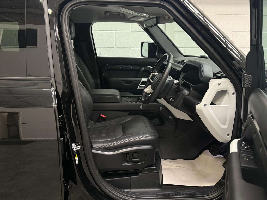 Land Rover Defender Se Black #20