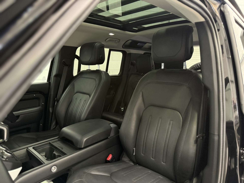 Land Rover Defender Se Black #22