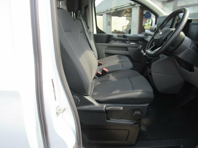 Ford Transit Custom 2L Limited White #3