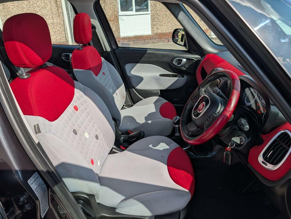 Fiat 500L Pop Star Red #24