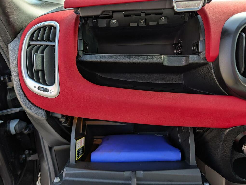 Fiat 500L Pop Star Red #22