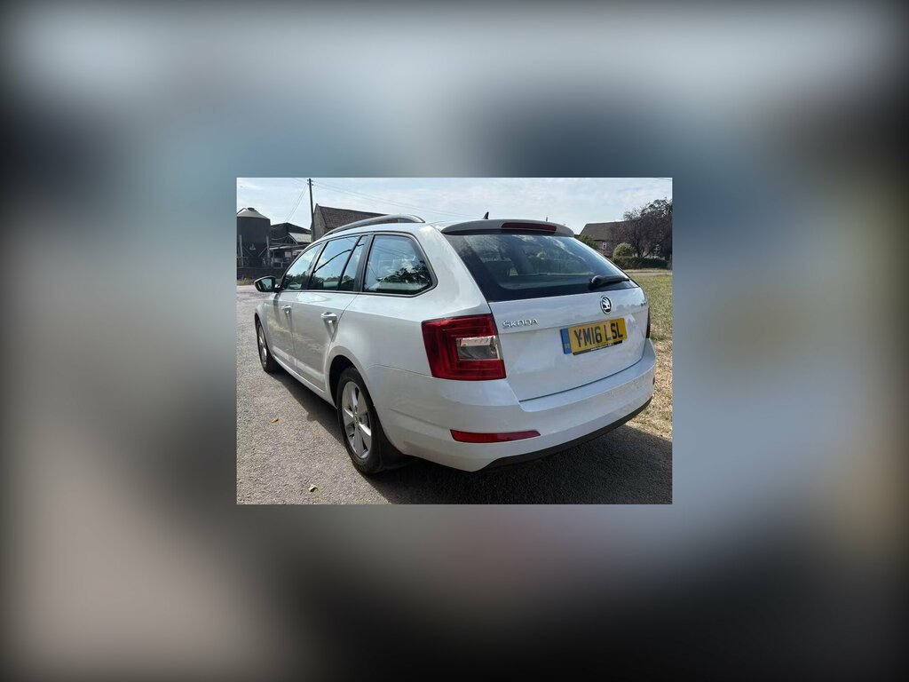 Skoda Octavia 1.6 Tdi Se L Dsg Euro 6 Ss YM16LSL White #2