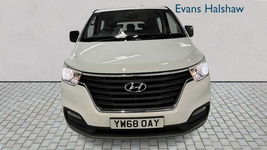 Hyundai I800 2.5 Crdi 170 Se 2019 YW68OAY White #4