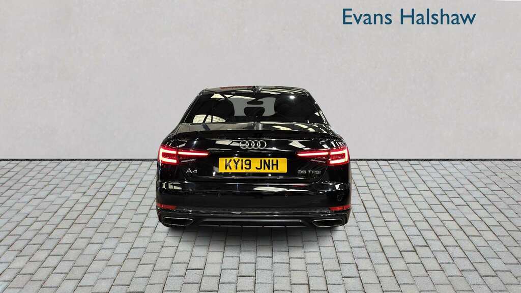 Audi A4 35 Tfsi Black Edition S Tronic Tech Pack 201 KY19JNH Black #4