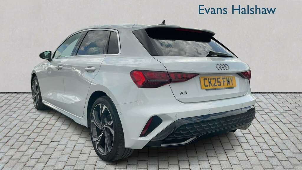 Audi A3 35 Tfsi S Line S Tronic 2025 CK25FMY White #2