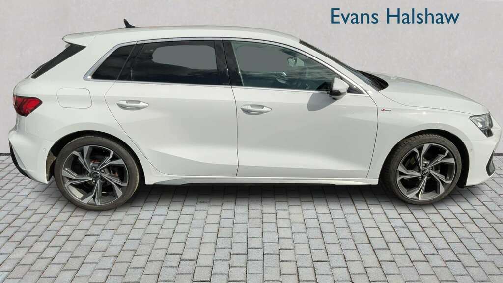 Audi A3 35 Tfsi S Line S Tronic 2025 CK25FMY White #3
