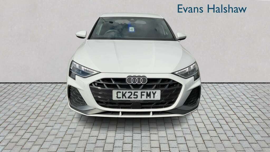 Audi A3 35 Tfsi S Line S Tronic 2025 CK25FMY White #4