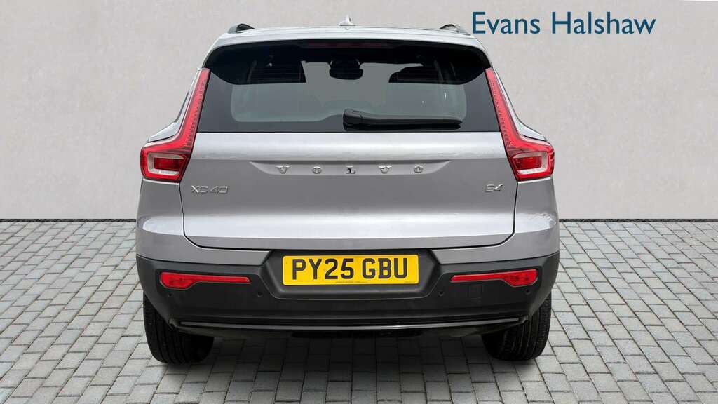 Volvo XC40 2.0 B4p Plus Dark 2025 PY25GBU Silver #6