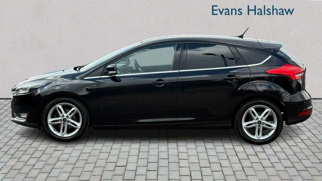 Ford Focus 1.0 Ecoboost 125 Titanium 2016 LR66XTM Black #6