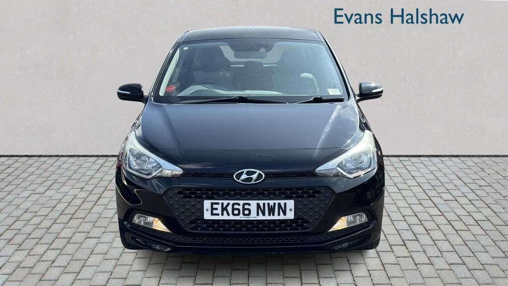 Hyundai I20 1.2 Se 2016 EK66NWN Black #4