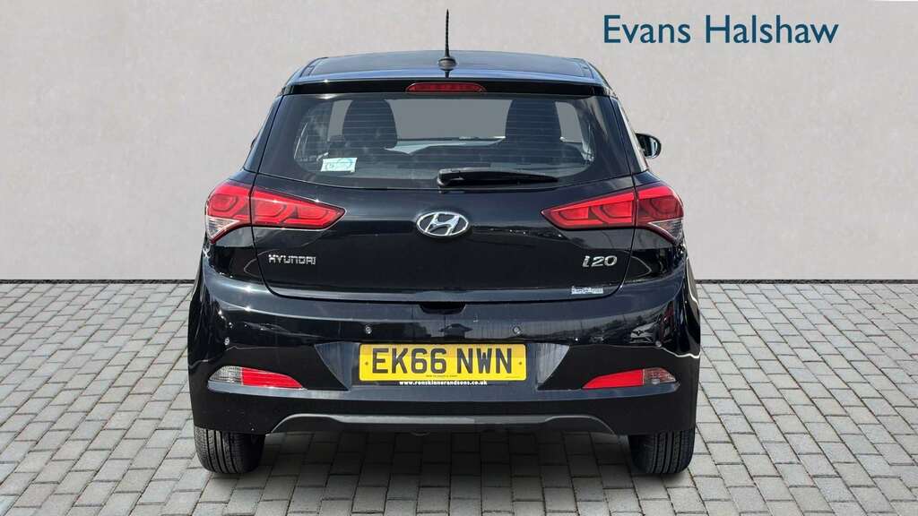 Hyundai I20 1.2 Se 2016 EK66NWN Black #5
