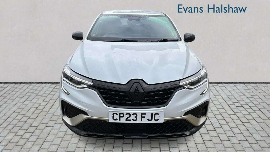 Renault Arkana 1.6 E-tech Full Hybrid 145 Engineered 202 CP23FJC White #5