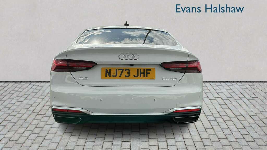 Audi A5 35 Tdi S Line S Tronic 2023 NJ73JHF White #5