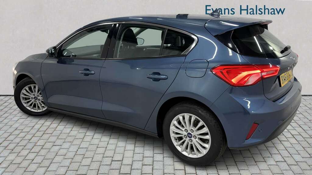 Ford Focus 1.0 Ecoboost 125 Titanium 2018 BX68XZJ Blue #2