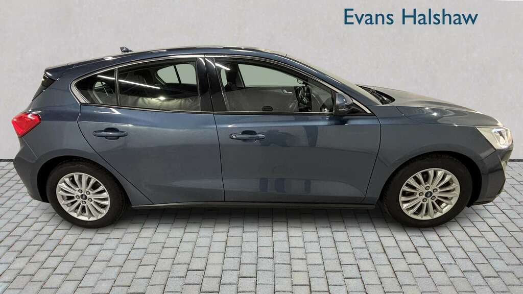Ford Focus 1.0 Ecoboost 125 Titanium 2018 BX68XZJ Blue #3