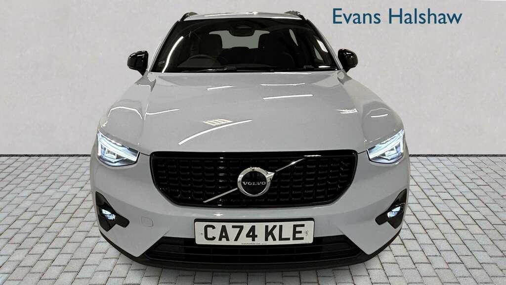 Volvo XC40 2.0 B4p Plus Dark 2024 Blue #4