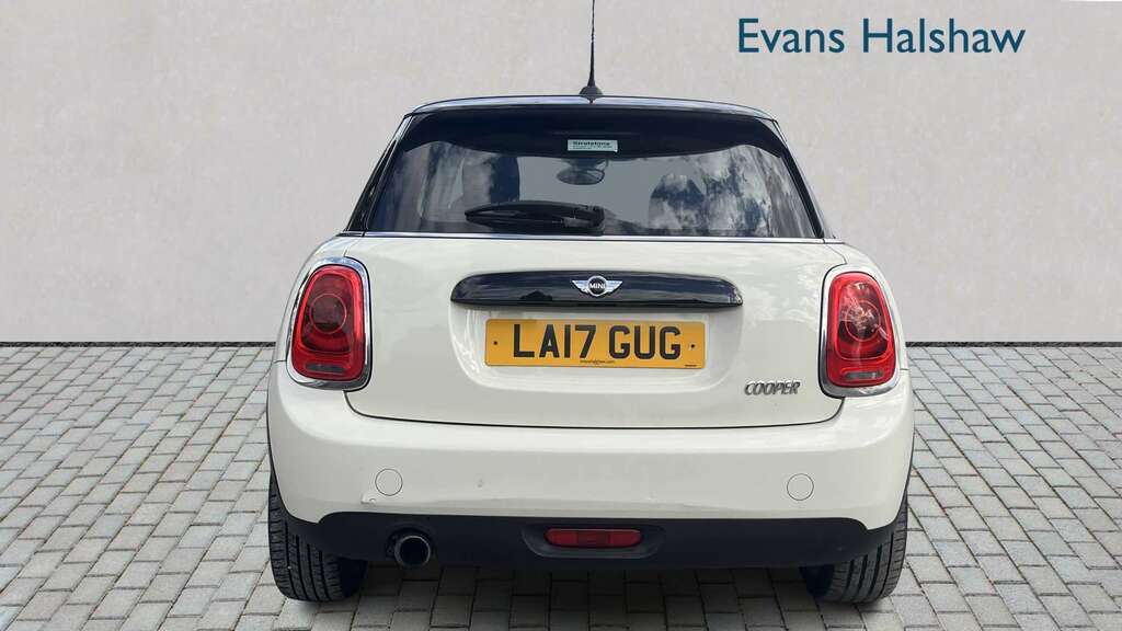 Mini Hatch 1.5 Cooper 2017 LA17GUG White #4