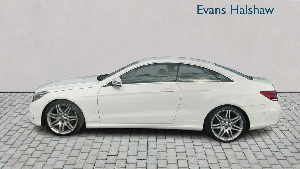 Mercedes-Benz E Class E220d Amg Line Edition 7G-tronic 2016 SA16RCP White #3
