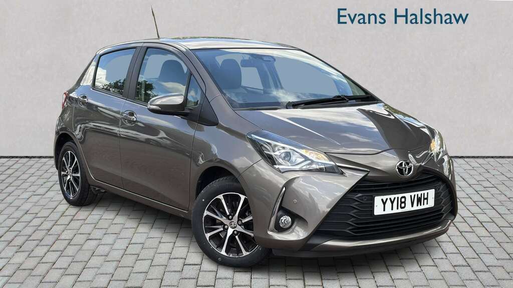 Toyota Yaris 1.5 Vvt-i Icon Tech Cvt 2018 Brown