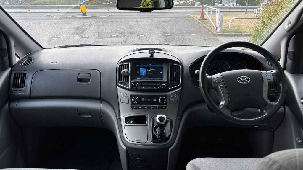 Hyundai I800 Mpv 2.5 Crdi Se Nav 201919 Black #8