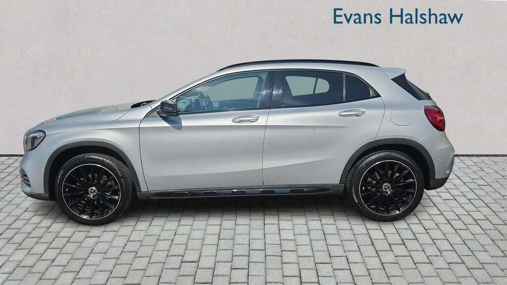 Mercedes-Benz GLA Class 200 Amg Line Edition 2019 FT69UCH Silver #3