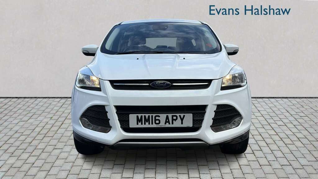 Ford Kuga 2.0 Tdci 150 Zetec 2Wd 2016 MM16APY White #4