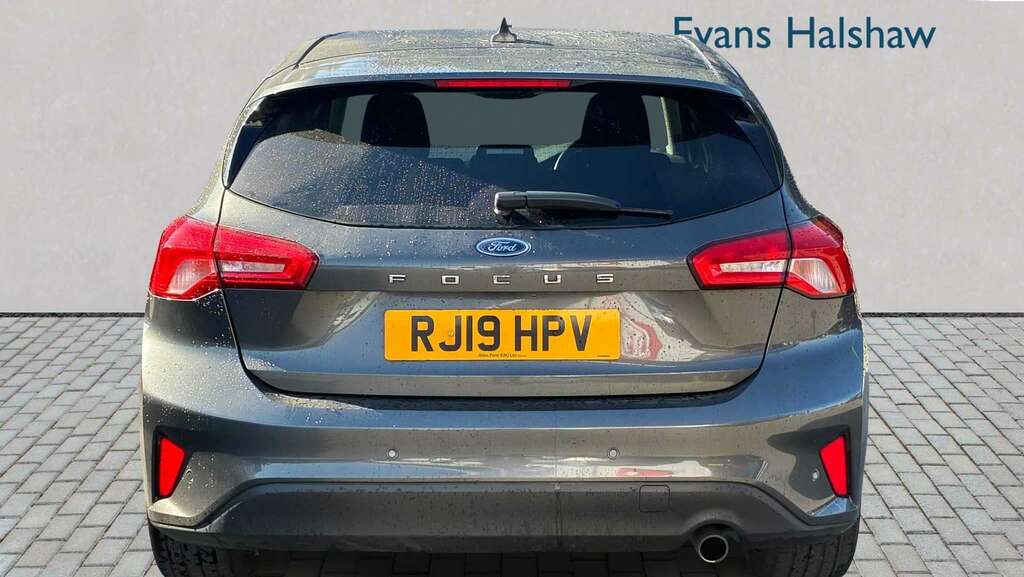 Ford Focus 1.0 Ecoboost 125 Zetec 2019 RJ19HPV Grey #4