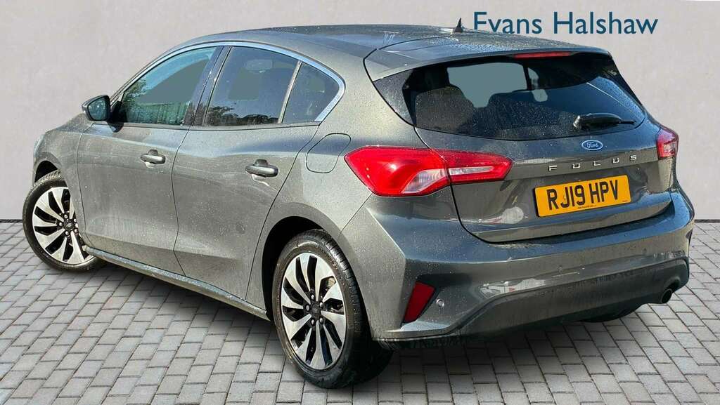 Ford Focus 1.0 Ecoboost 125 Zetec 2019 RJ19HPV Grey #3
