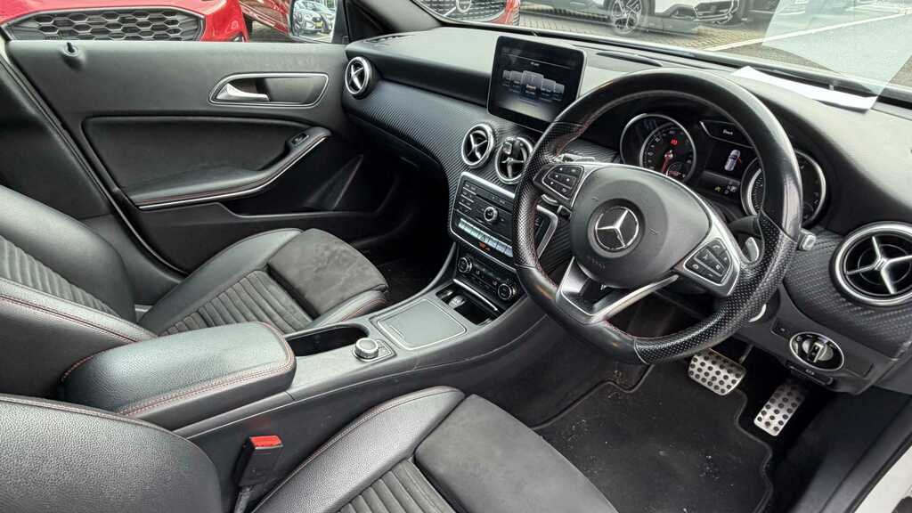 Mercedes-Benz A Class A200d Amg Line Premium 2017 LL17KLJ White #6