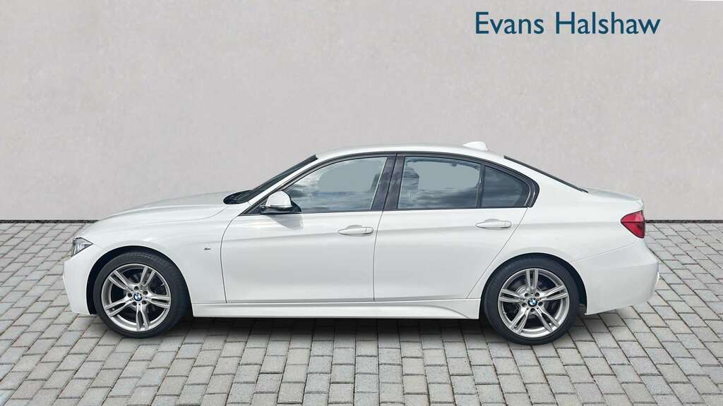 BMW 3 Series 320D M Sport 2015 LV65SPX White #3