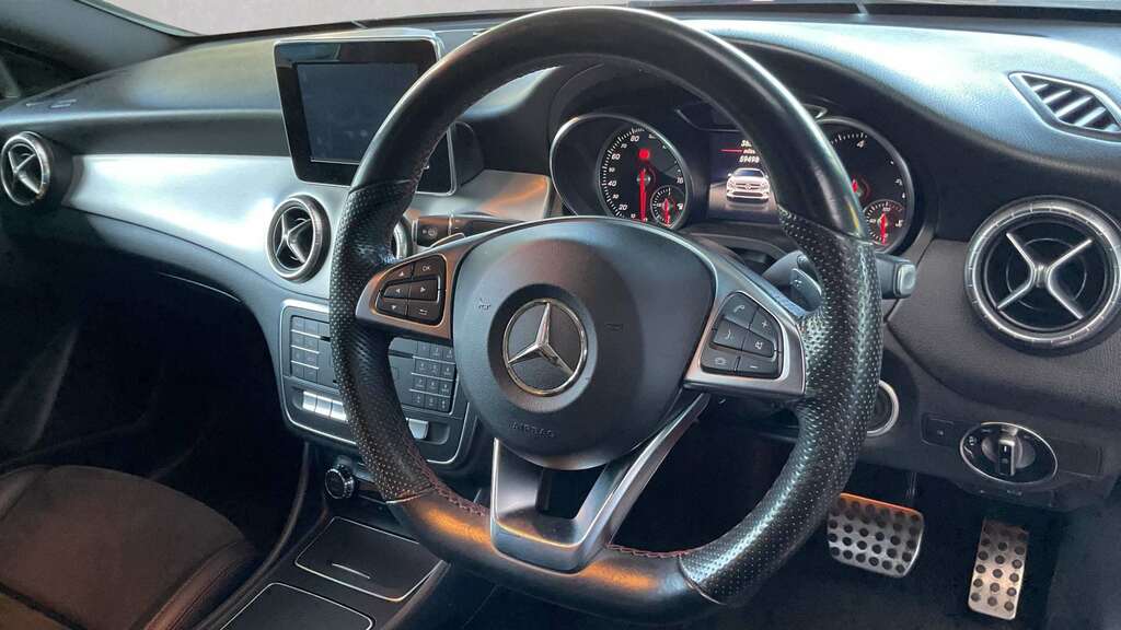 Mercedes-Benz CLA Class 220D Amg Line 4Matic Tip 2017 LV17YYZ Red #6