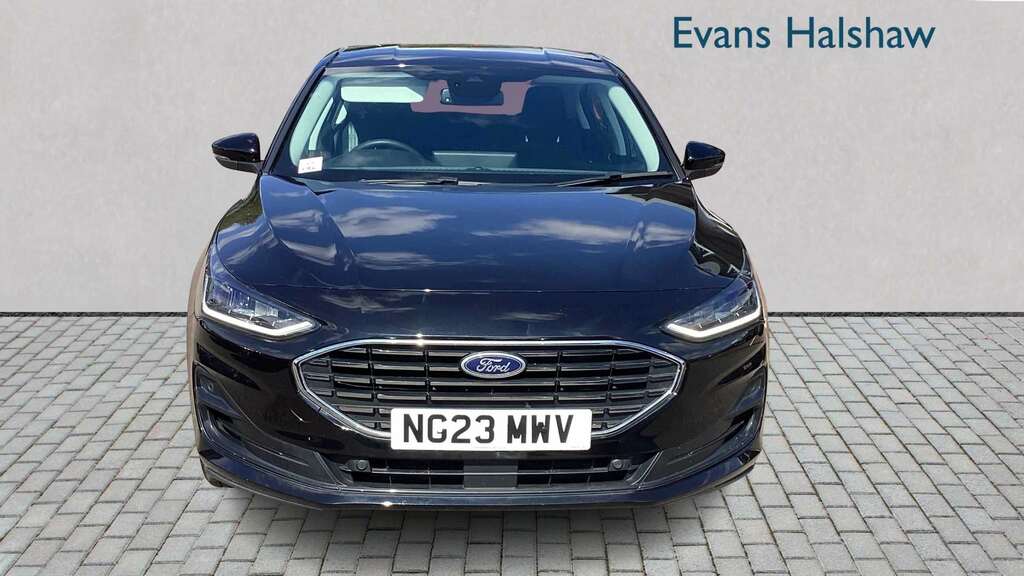 Ford Focus 1.0 Ecoboost Hybrid Mhev Titanium 2023 NG23MWV Black #4